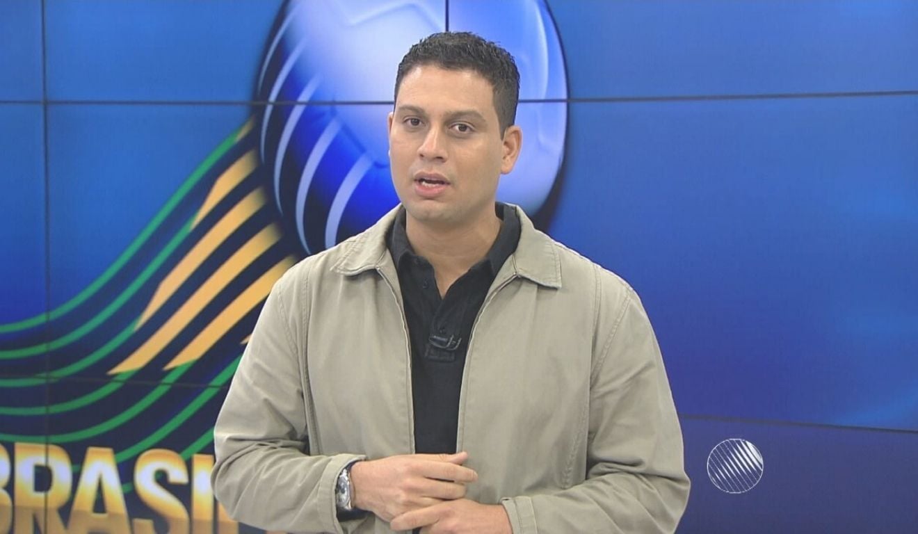 Ex-apresentador de programa esportivo sofre crise, é contido pela PM e levado pelo Samu em Salvador - QTU Questões do Universo