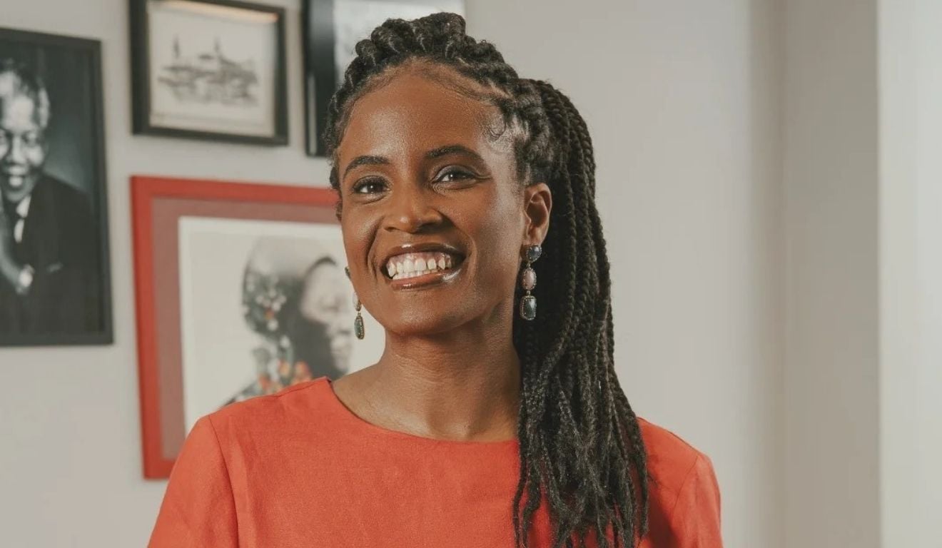 Djamila Ribeiro participa de sessão de autógrafos em Vitória na próxima segunda-feira - QTU Questões do Universo