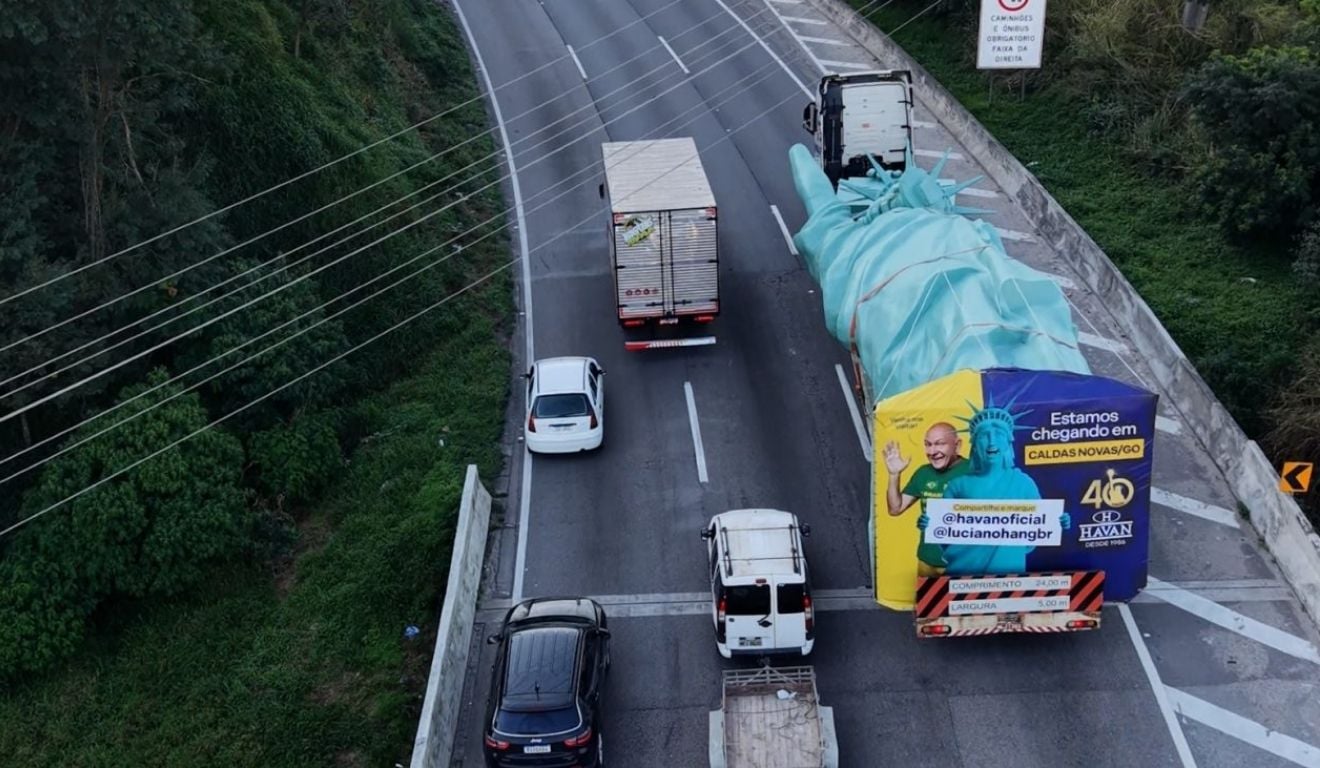Estátua gigante da Havan terá escolta para chegar à nova loja em Vila Velha - QTU Questões do Universo