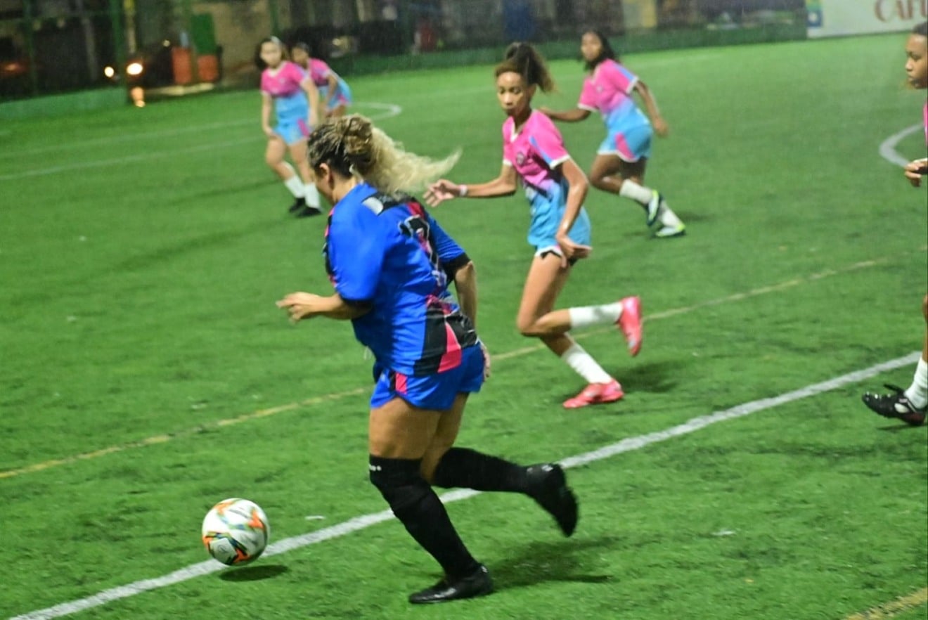 Copa Vitória das Comunidades 2026. Las Lobas x Estadual 13. Campo de Itararé