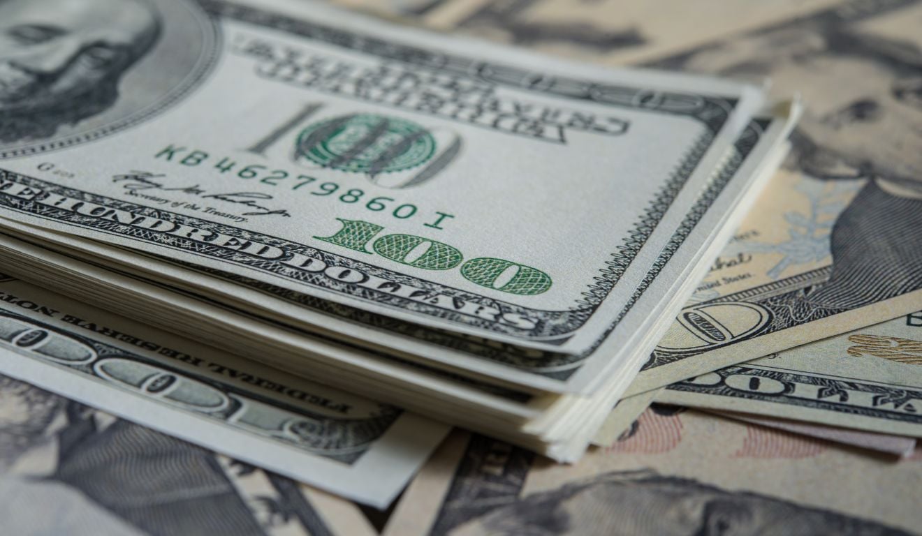 O dólar como proteção, não especulação - QTU Questões do Universo
