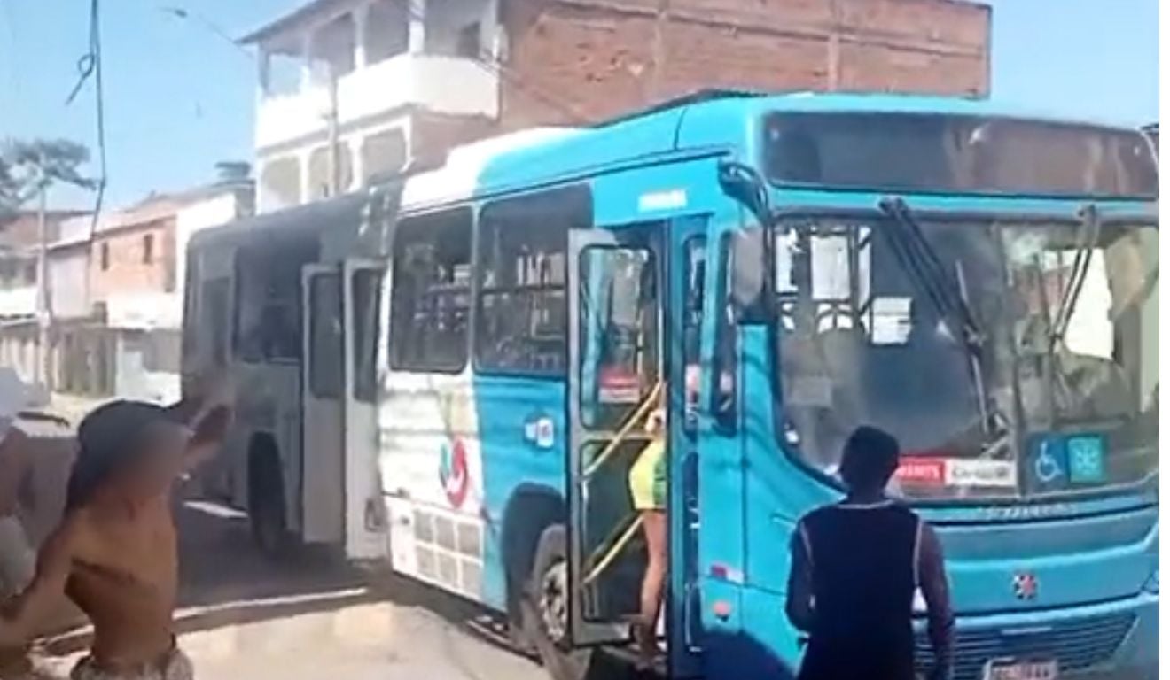 Ônibus depredado e toque de recolher: Serra vive tarde de terror neste domingo - QTU Questões do Universo