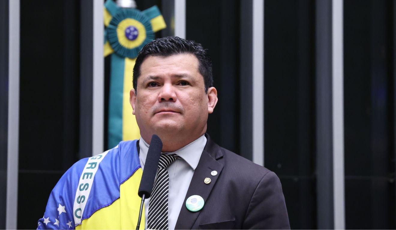 TSE mantém condenação e Gilvan da Federal volta a ficar inelegível - QTU Questões do Universo