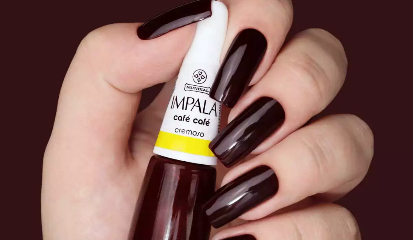 Influenciadora ensina truque com esmalte que faz unhas curtas parecerem mais longas - QTU Questões do Universo
