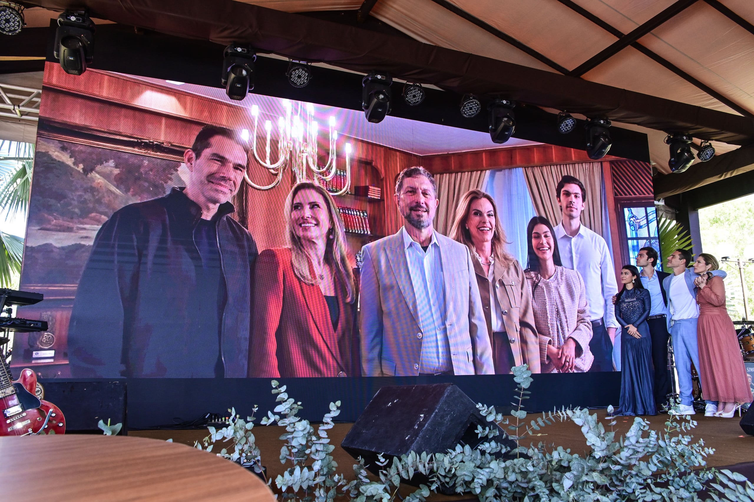 85 anos do Grupo Buaiz: família Buaiz recebe de vips do ES a presidente da Record em festão, em Pedra Azul; veja fotos - QTU Questões do Universo