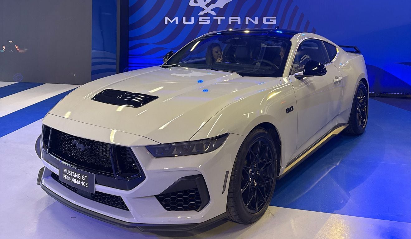 Mustang GT Performance volta ao Brasil e Dark Horse SC aparece em Interlagos - QTU Questões do Universo