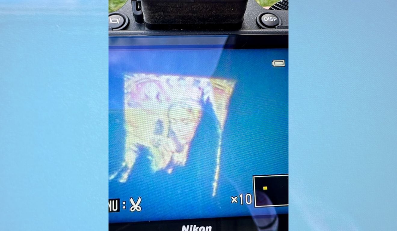 Balão misterioso com imagem de santa chama a atenção em céu de Pedra Azul - QTU Questões do Universo