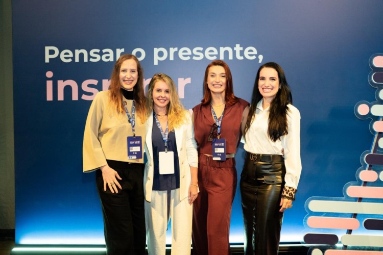 Carol Sá Cavalcante, Fernanda Vieira, Fabiana Torezani e Gisélia Freitas 