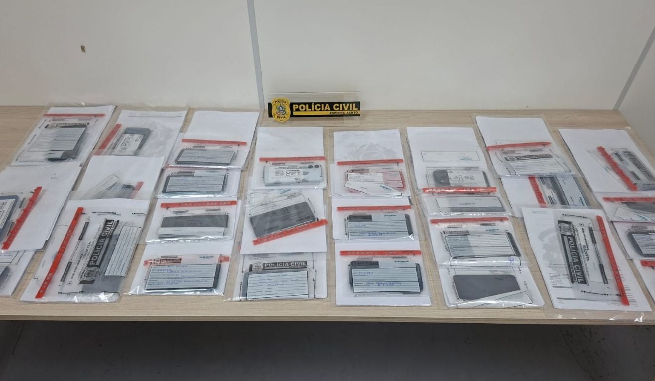Polícia Civil envia 300 intimações e devolve celulares recuperados a vítimas no ES