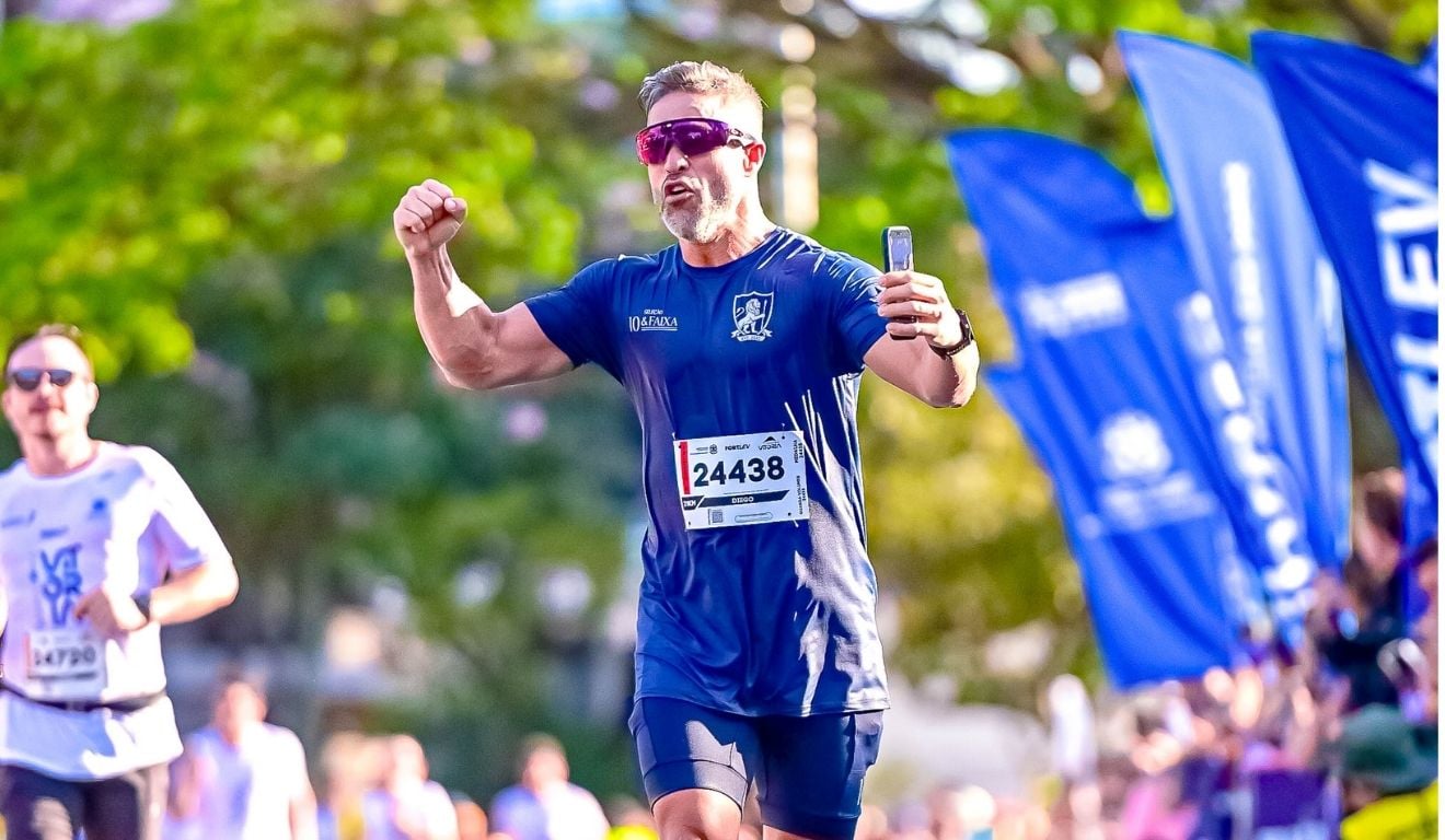 Diego, ex-Flamengo, posta vídeo na Maratona de Vitória e viraliza: “Por quem você corre?” - QTU Questões do Universo
