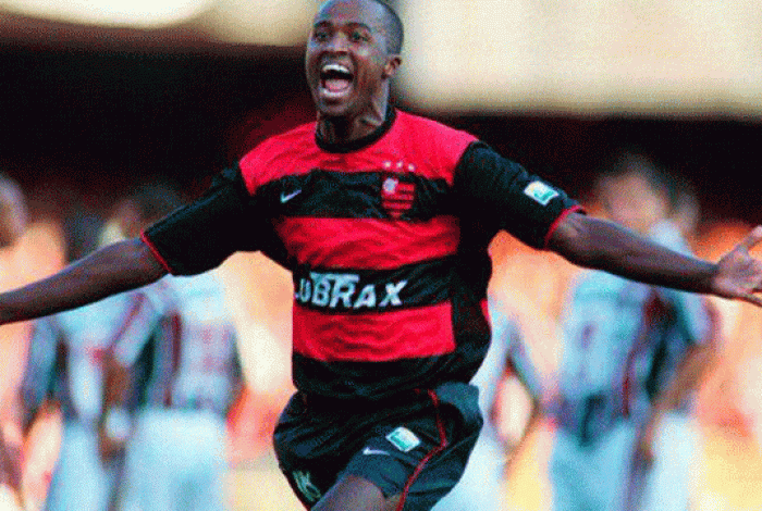 einaldo, ex-atacante do Flamengo - Divulgalção