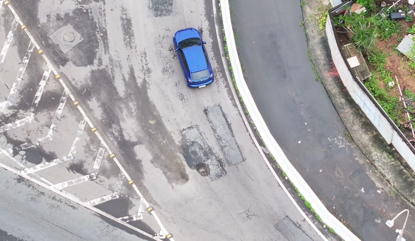 Buraco vira risco e causa prejuízo para motoristas na descida da Terceira Ponte; veja vídeo