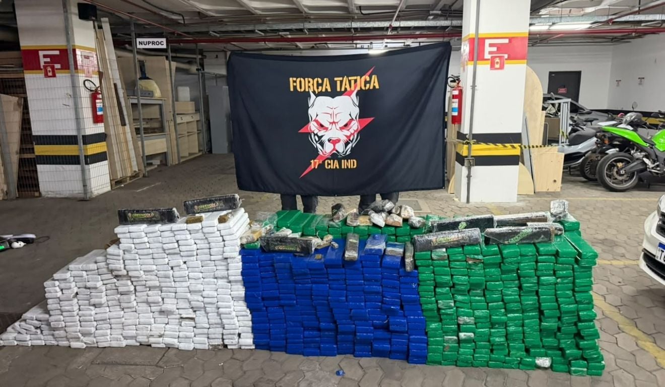 Atualização: Mais de 1 tonelada de maconha são apreendidos em Vila Velha; foto impressiona