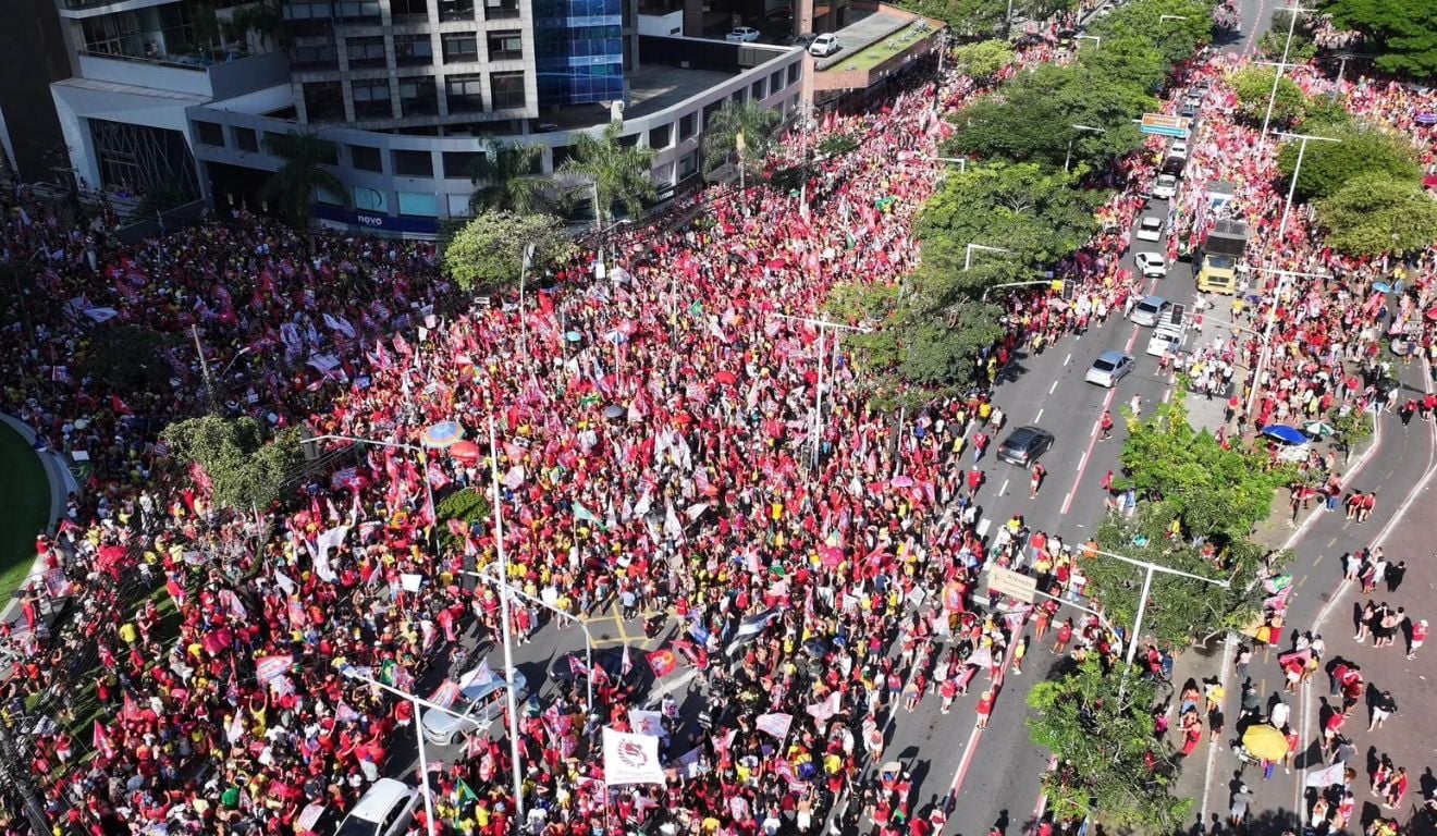 Manifestação pró Lula na Terceira Ponte