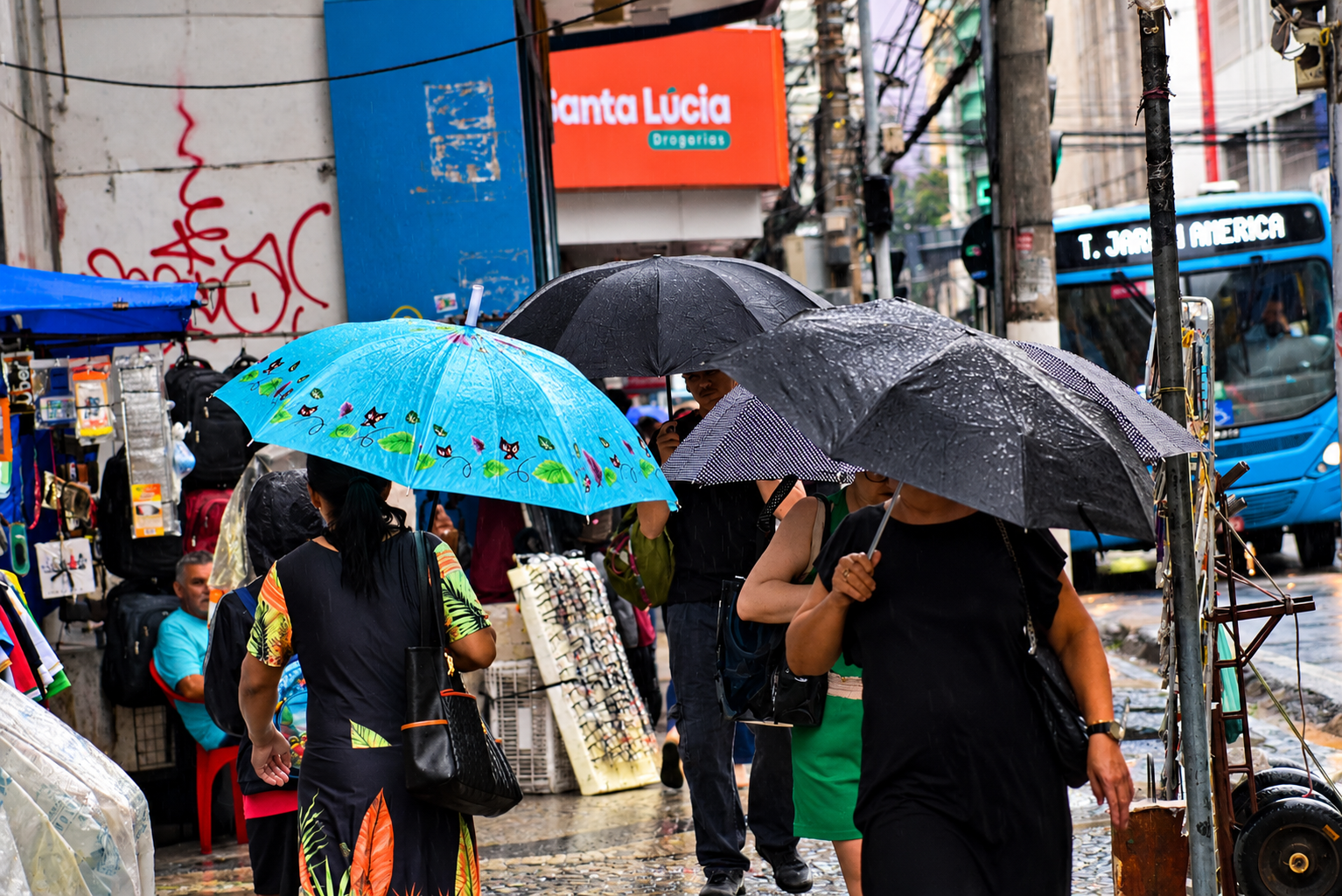 Chuva vai marcar o início da semana? Veja a previsão para cidades do ES