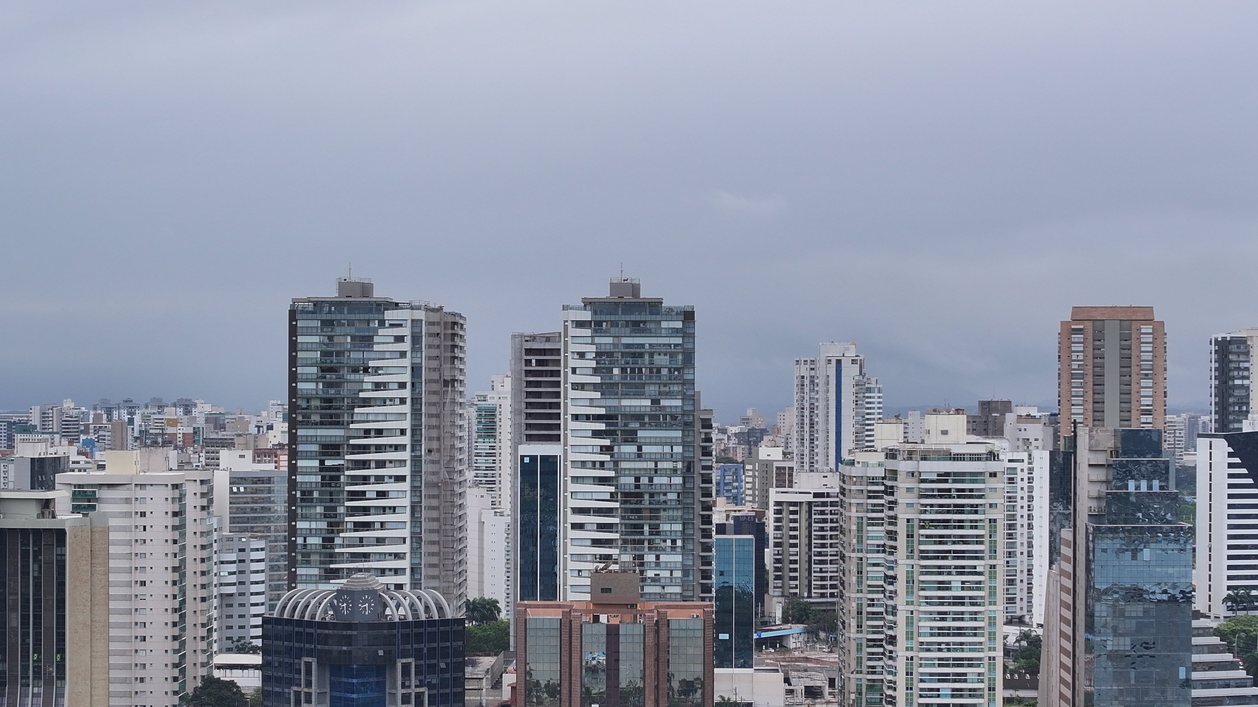 Inmet alerta para tempestade em 54 cidades do ES; veja previsão do tempo