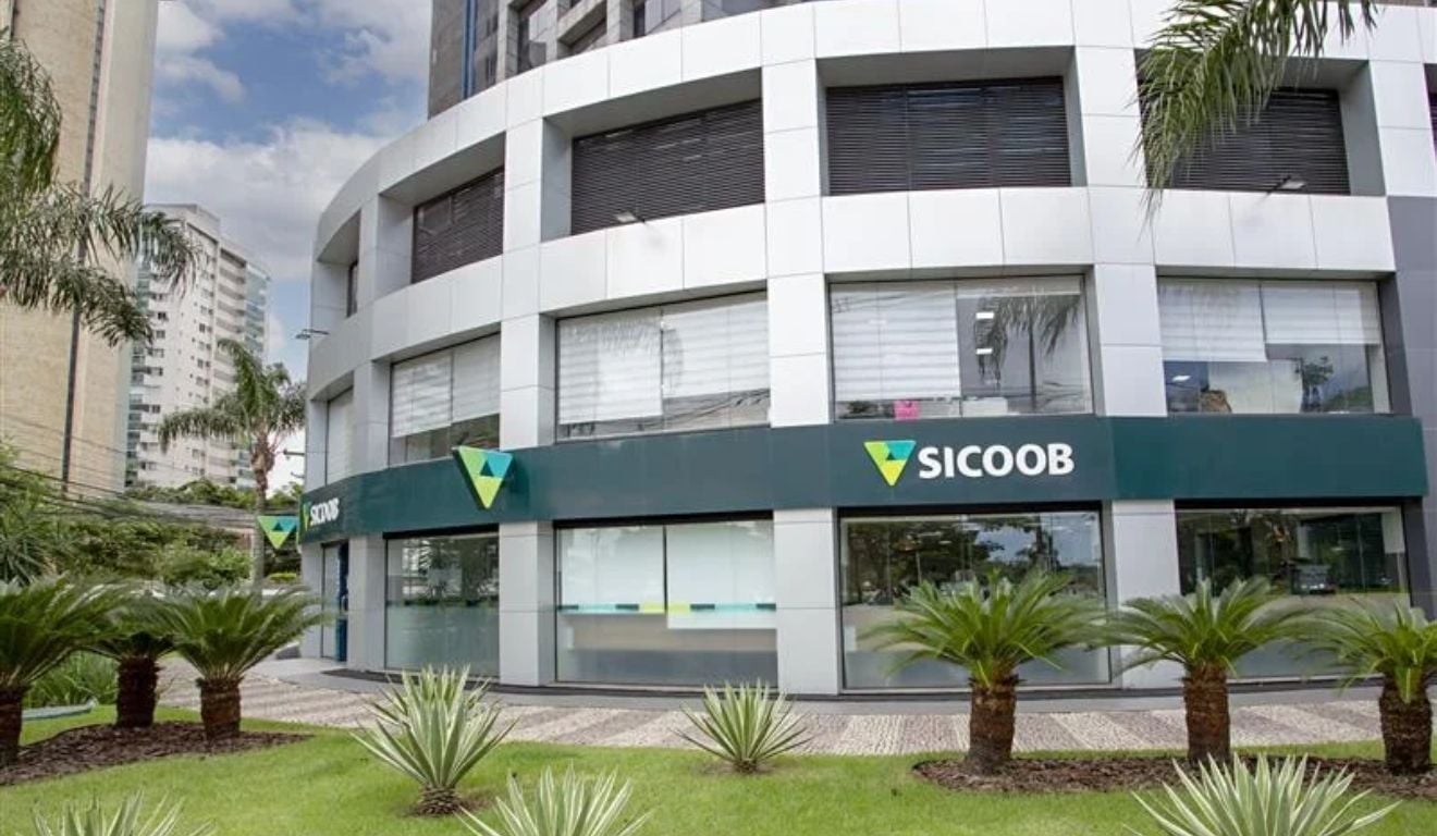 Sicoob cobra R$ 135 milhões da Apex e pede negociação para tentar acordo sobre dívida