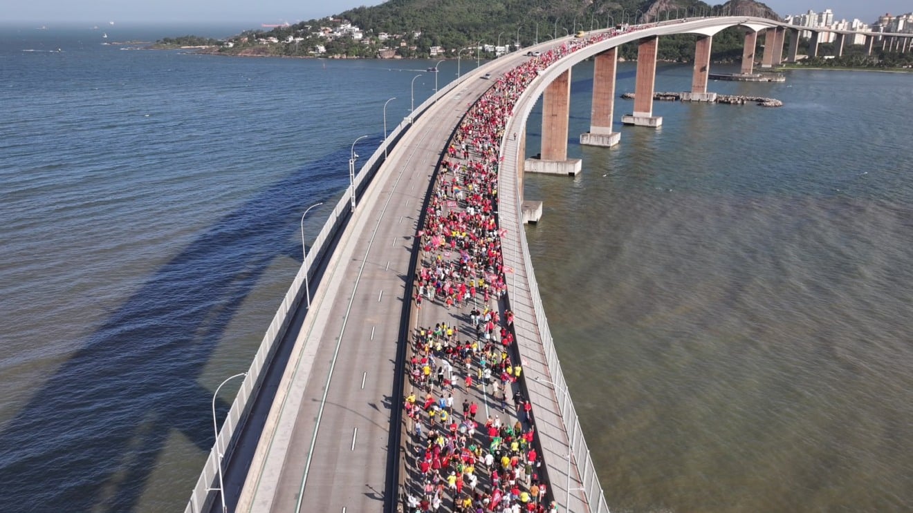 Manifestação pró Lula na Terceira Ponte