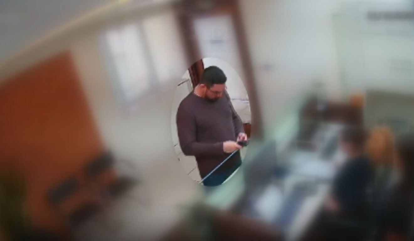 Vendedor tem queda em golpe e fica sem o celular de R$ 11,5 mil na Mata da Praia