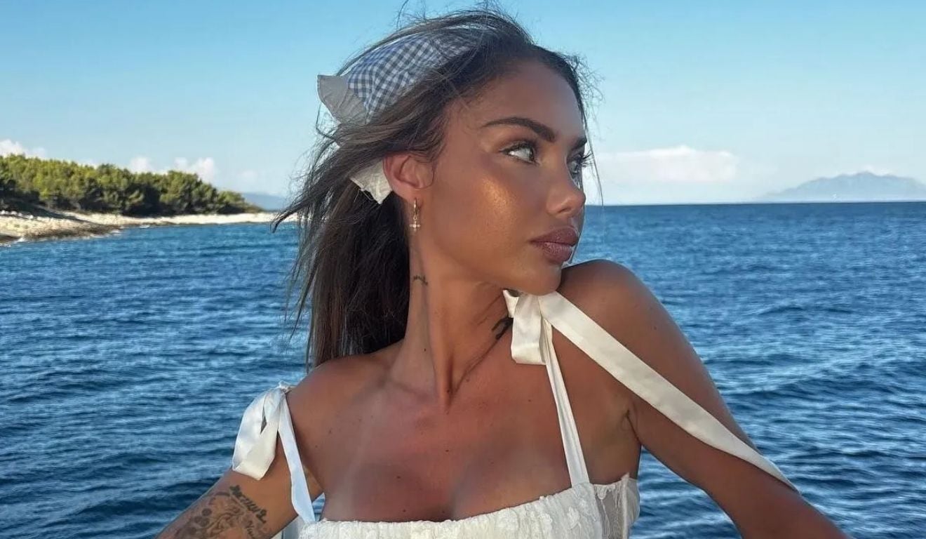 Modelo apontada como affair de Justin Bieber morre aos 34 anos meses após se tornar mãe; última publicação foi dedicada à filha