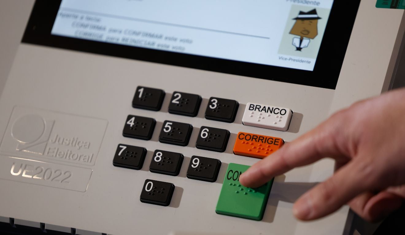 O que acontece se votar branco ou nulo no segundo turno? Entenda